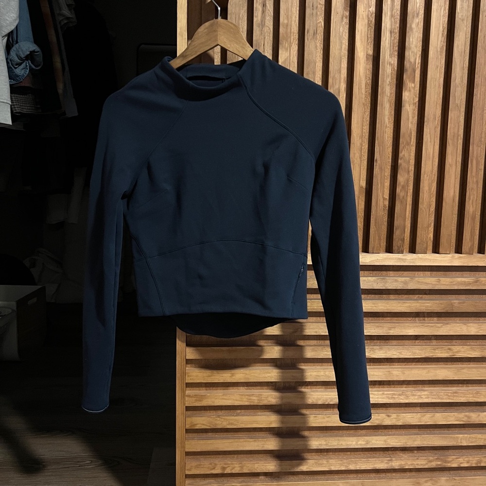 Navy Lululemon Women's Crop Top